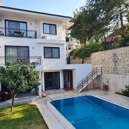 White Icmeler Appartement